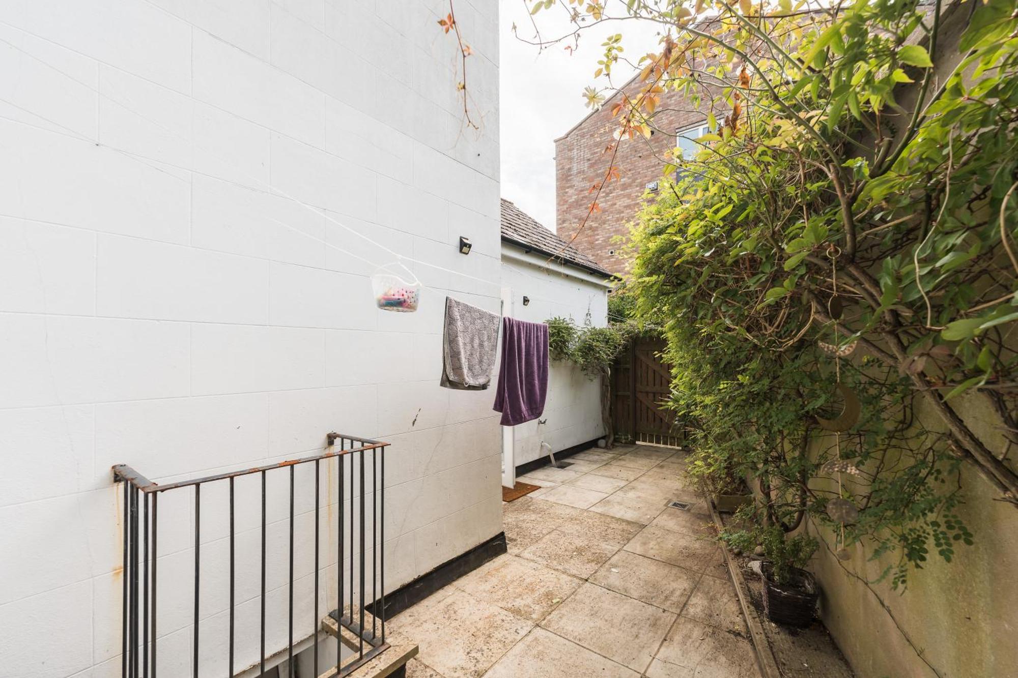 Luxurious Victorian In Charming Cotham Pousada