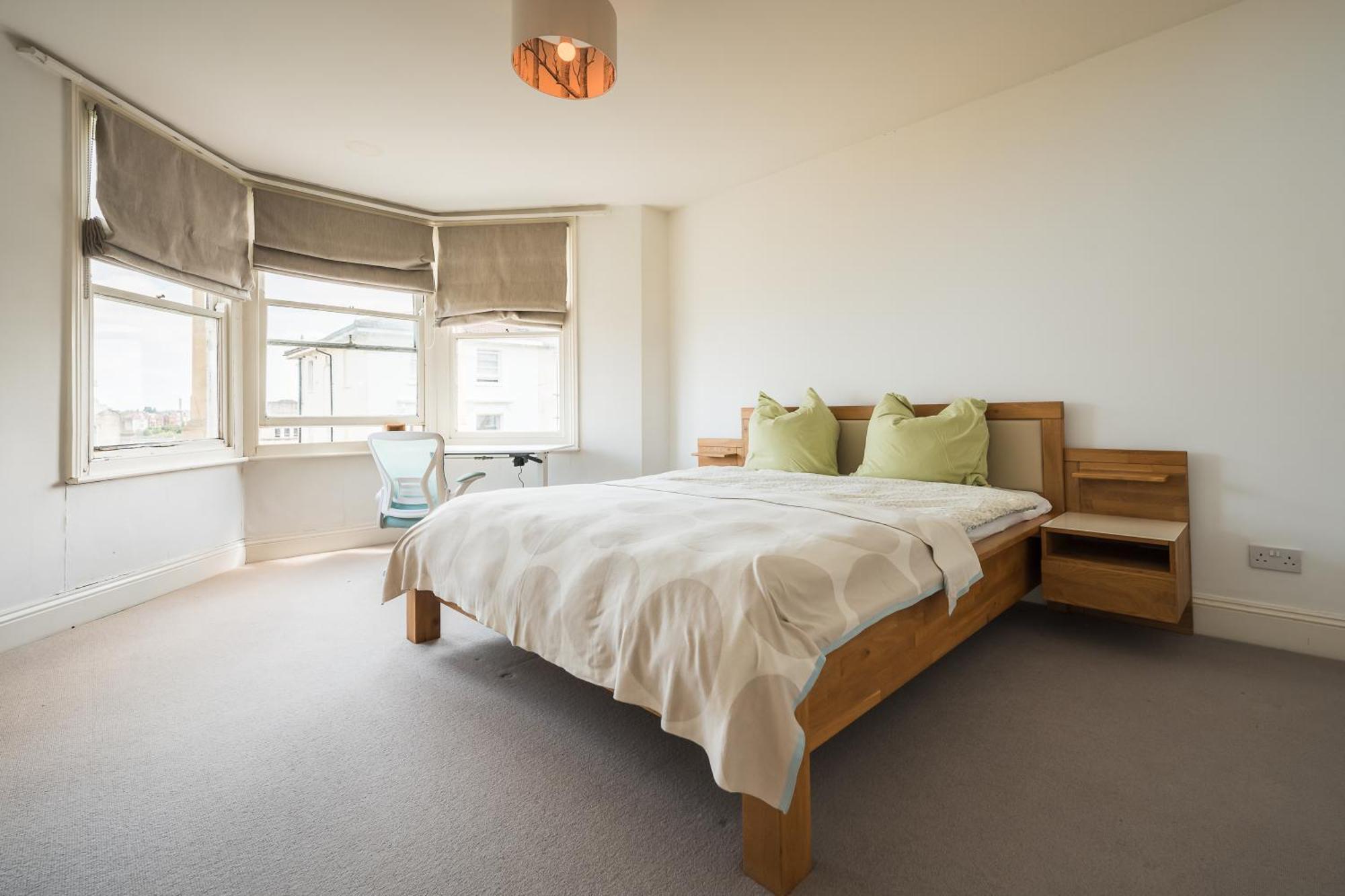 Luxurious Victorian In Charming Cotham Bristol